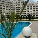 Seaside View In Apartmán Varna