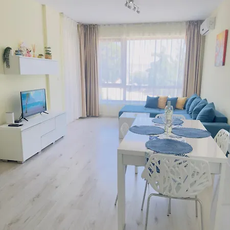 Seaside View In Apartament Warna